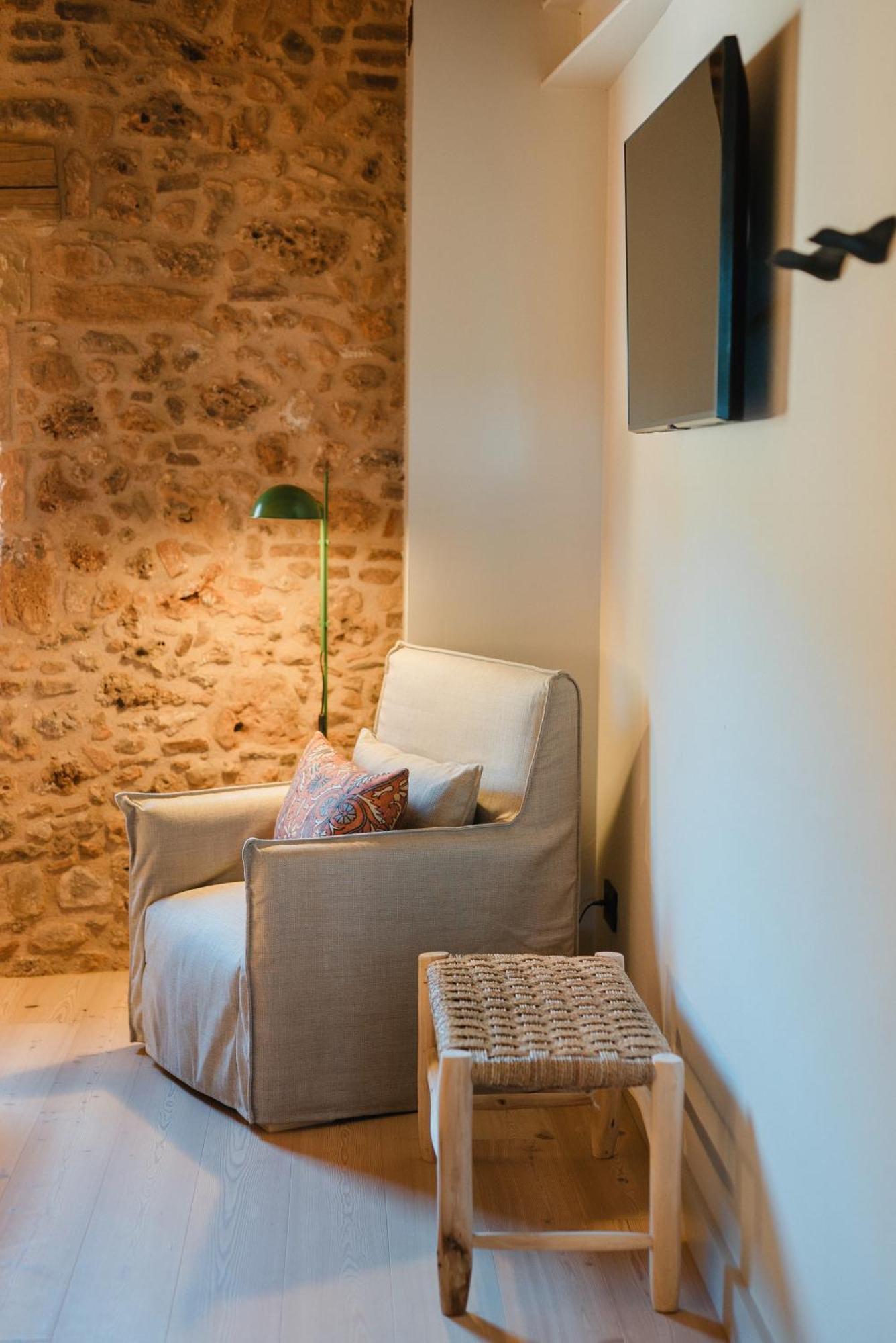 Hotel-Masia Can Farres El Bruc Exterior photo
